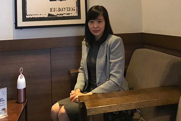 Lily 牛丽君 行政专员